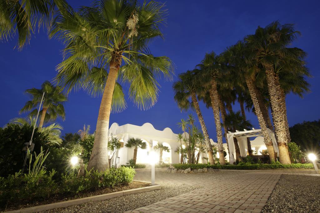 Garden Hotel Ripa Весте Екстериор снимка