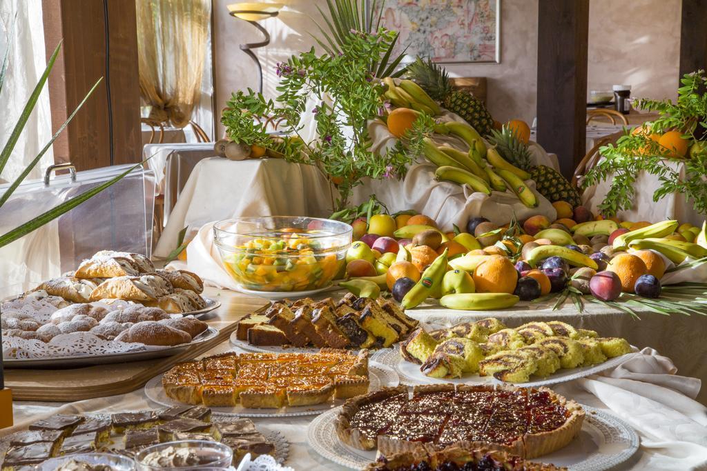 Garden Hotel Ripa Весте Екстериор снимка